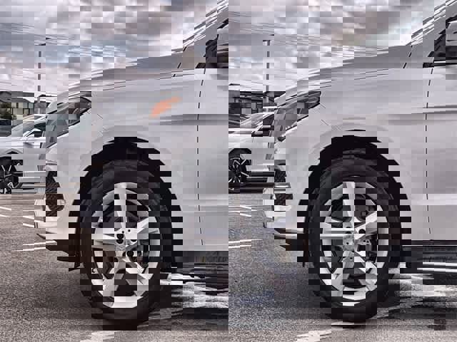 Used 2019 Mercedes-Benz GLE 400 4MATIC image 14