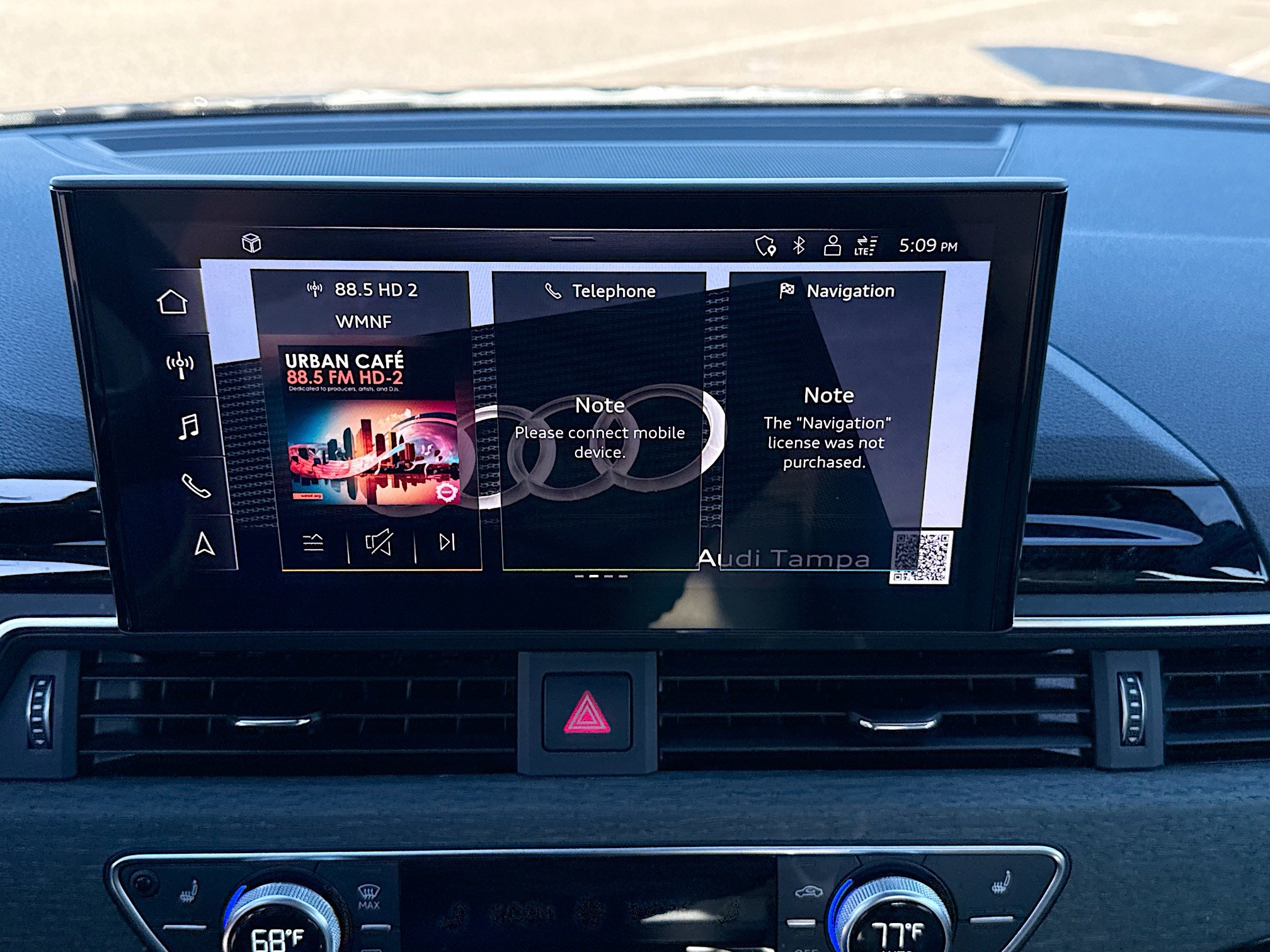 Used 2024 Audi A4 2.0T Premium w/ Convenience Package image 29