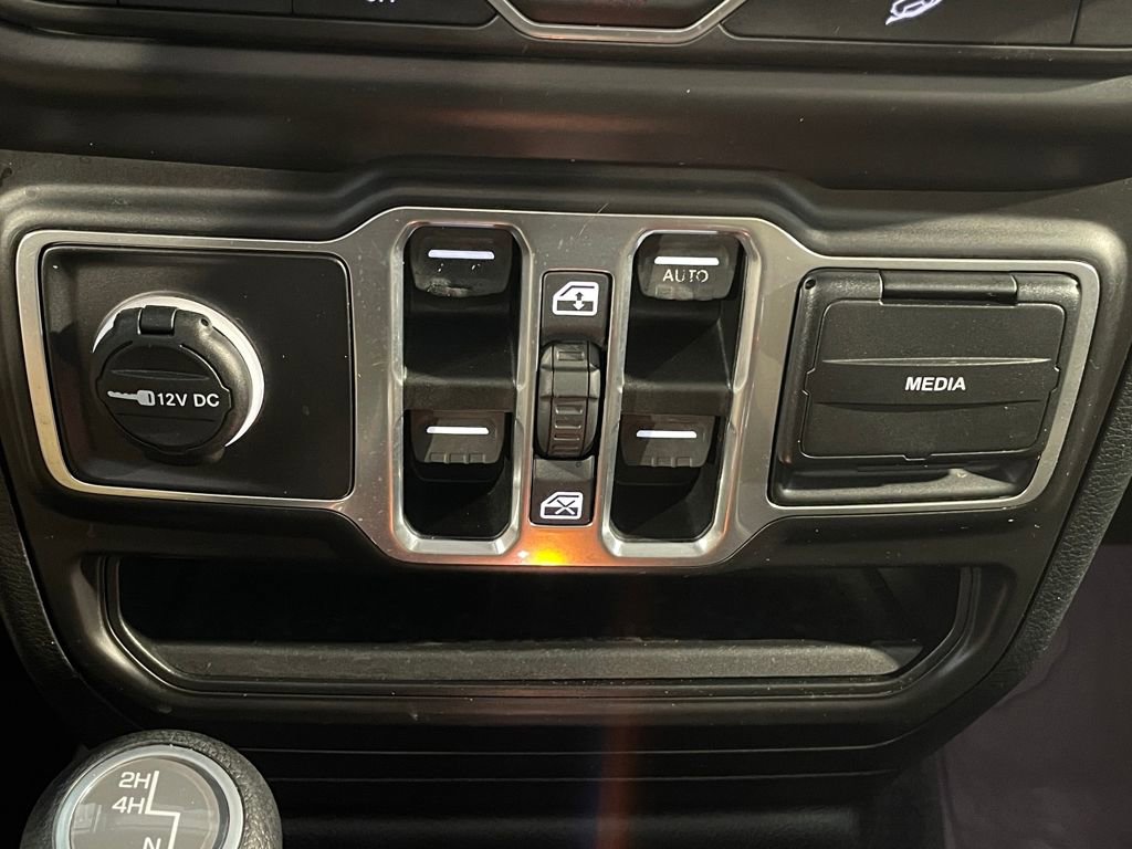 Used 2018 Jeep Wrangler Unlimited Sport S image 23