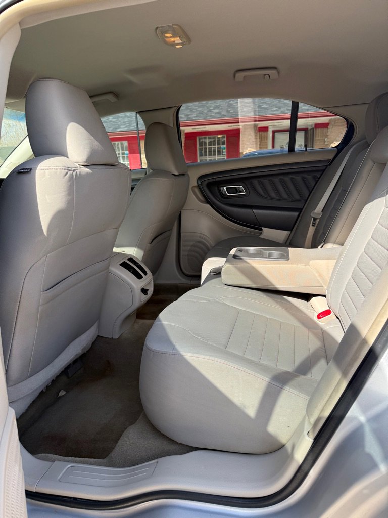 Used 2012 Ford Taurus SE image 21