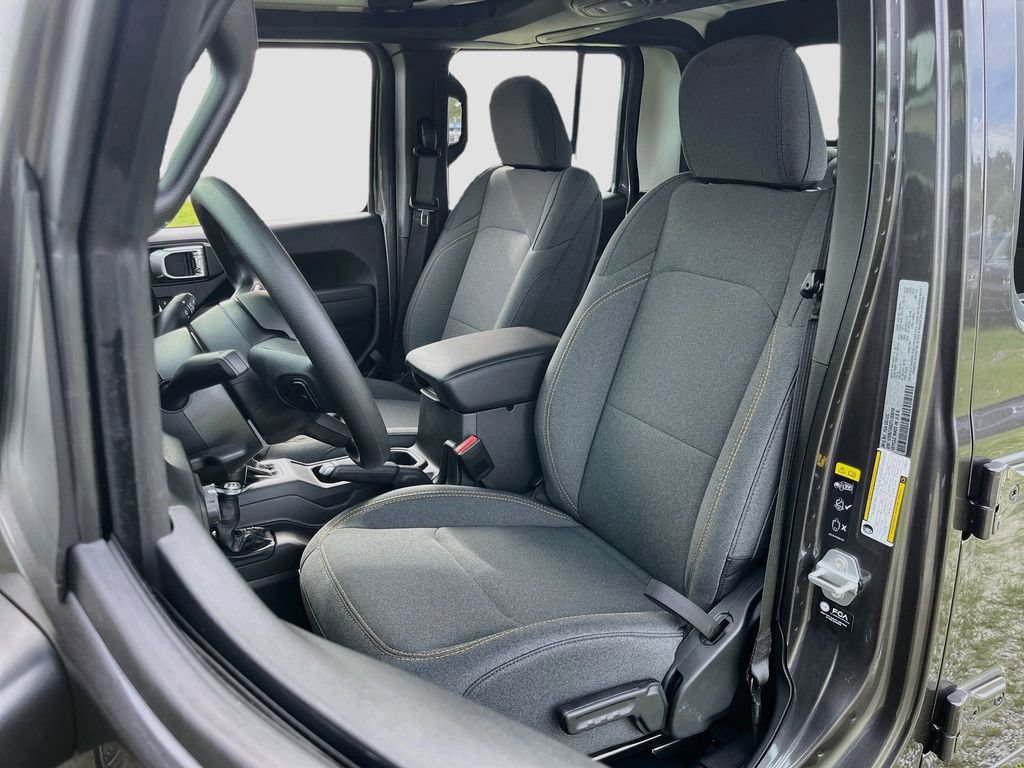 New 2026 Jeep Gladiator Sport AWD/4WD image 19
