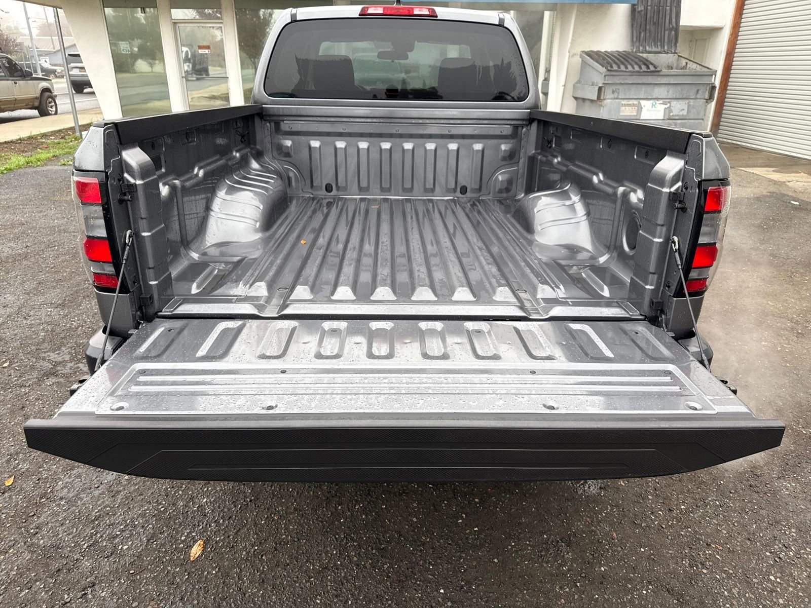 Used 2025 Nissan Frontier S image 23