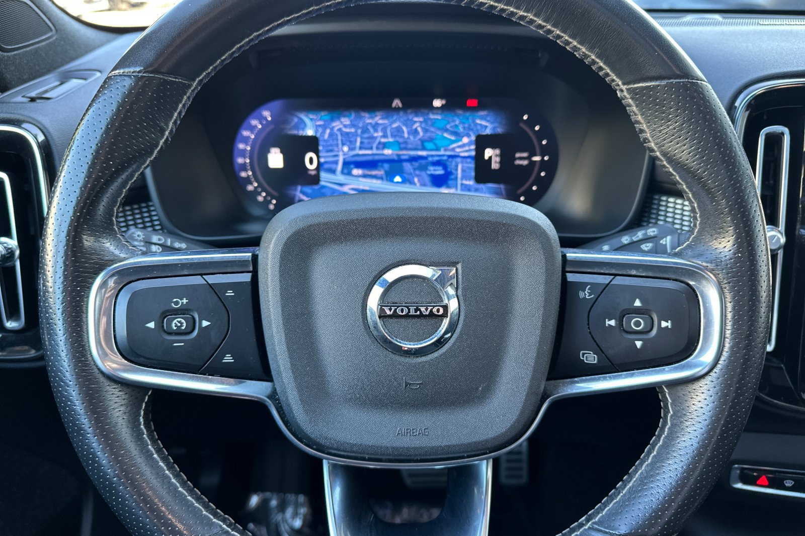 Used 2021 Volvo XC40 P8 Recharge w/ Advanced Package AWD/4WD image 10