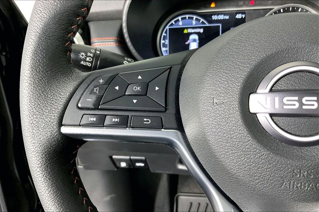 New 2025 Nissan Versa SR w/ Trunk Package image 23