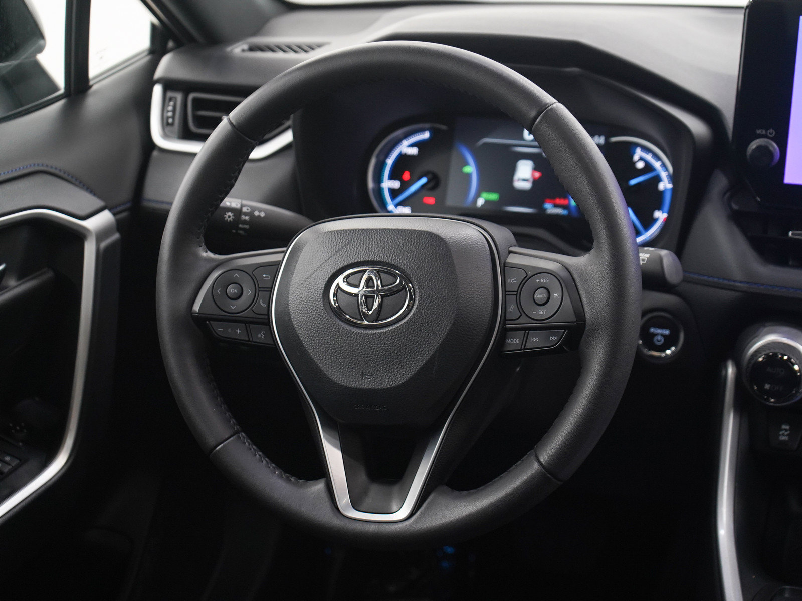 Used 2024 Toyota RAV4 XSE w/ Weather Package AWD/4WD image 14