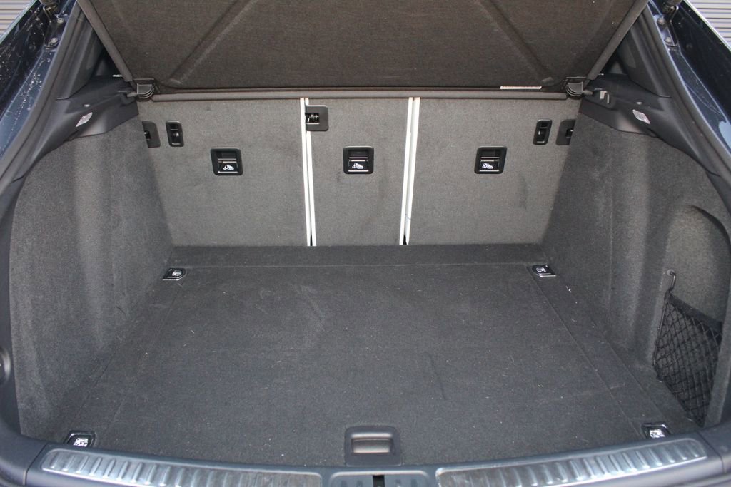 Certified 2026 Porsche Macan image 12