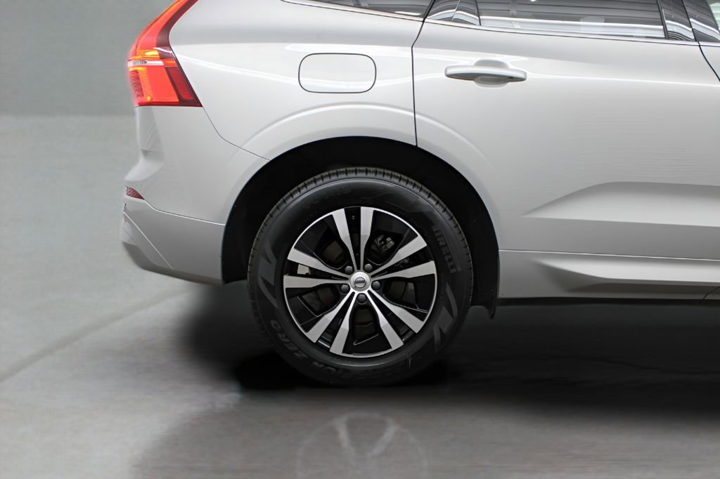 Used 2023 Volvo XC60 B5 Core w/ Climate Package AWD/4WD image 41