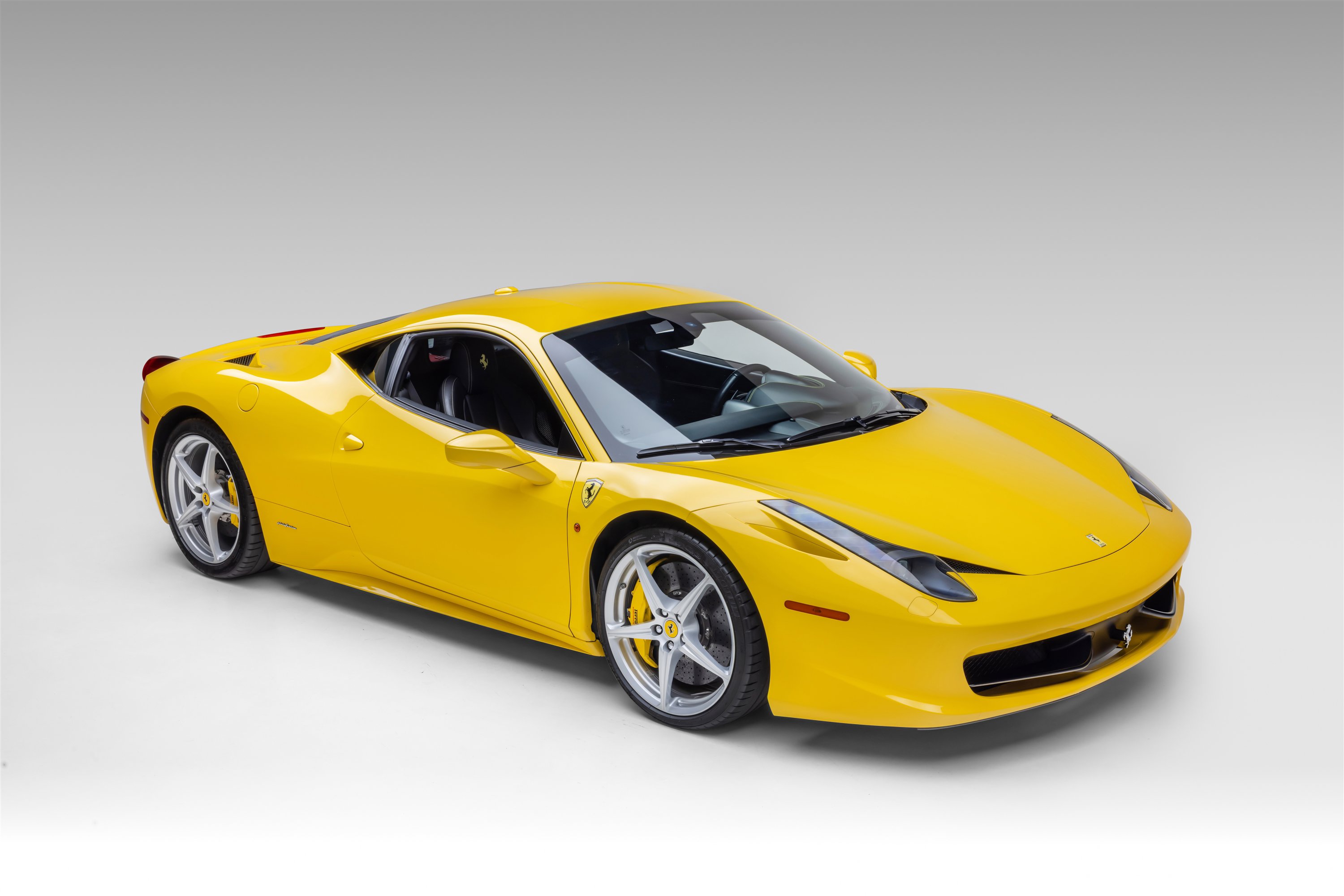 Used 2012 Ferrari 458 Italia Coupe image 17