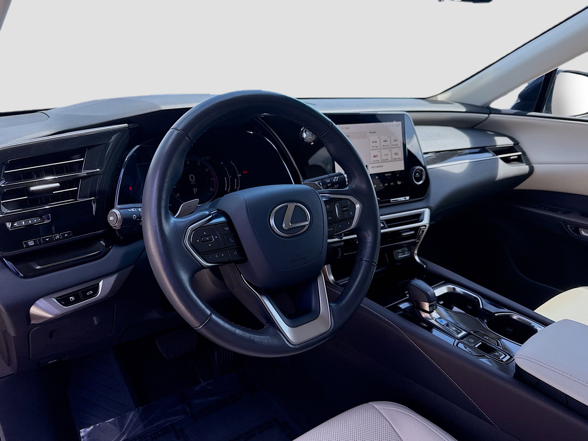 Used 2024 Lexus RX 350 FWD w/ Accessory Package (K3) image 9