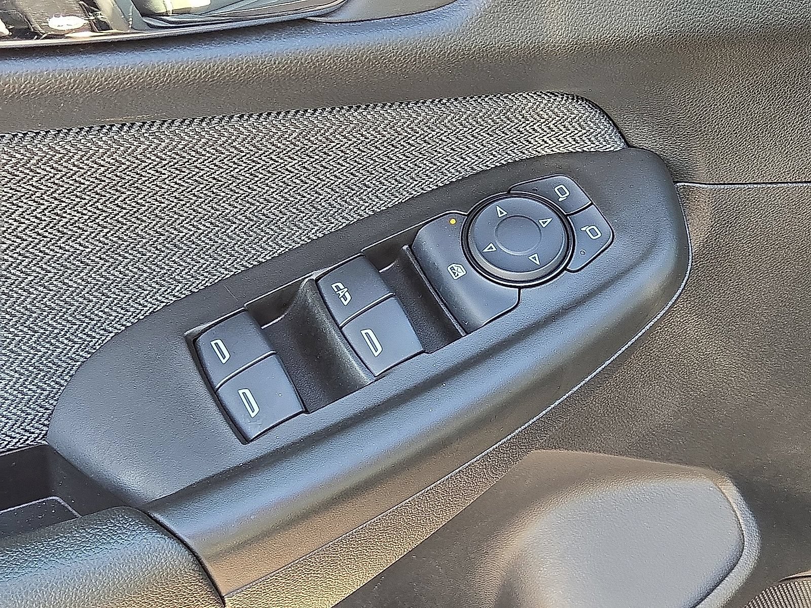 Used 2025 Chevrolet TrailBlazer LT AWD/4WD image 21