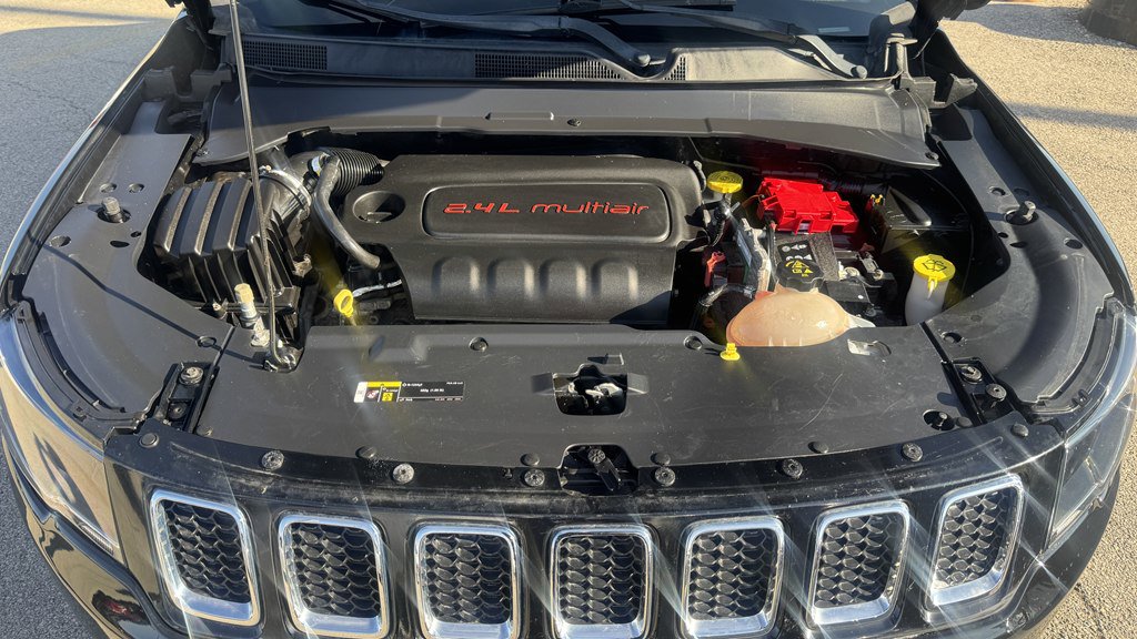 Used 2019 Jeep Compass Limited image 9
