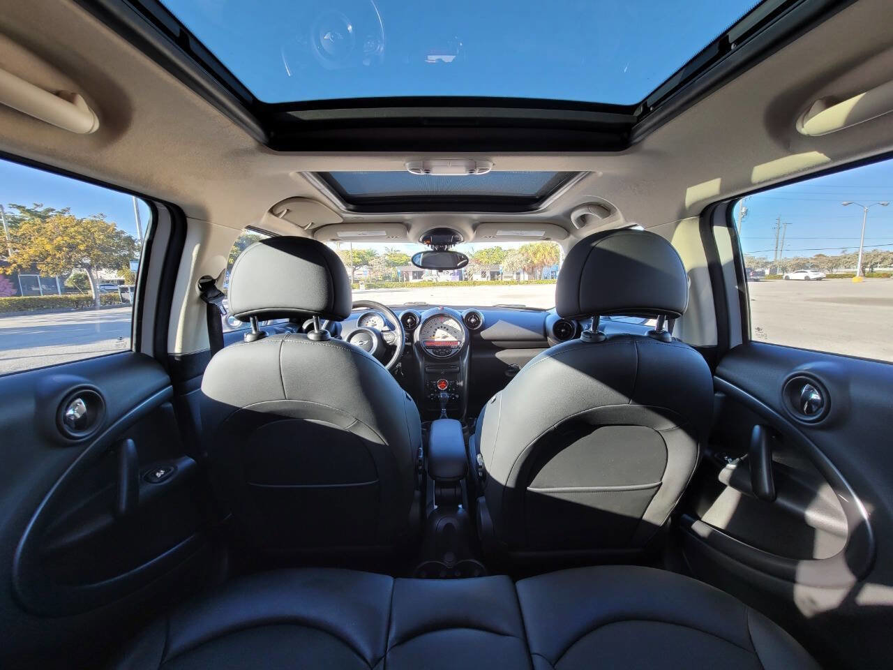 Used 2016 MINI Cooper Clubman image 9