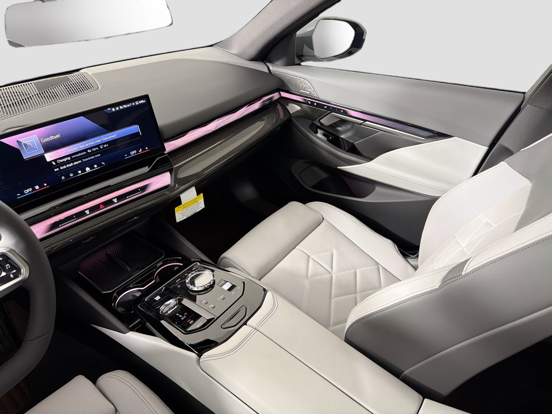 New 2026 BMW 550e xDrive image 24