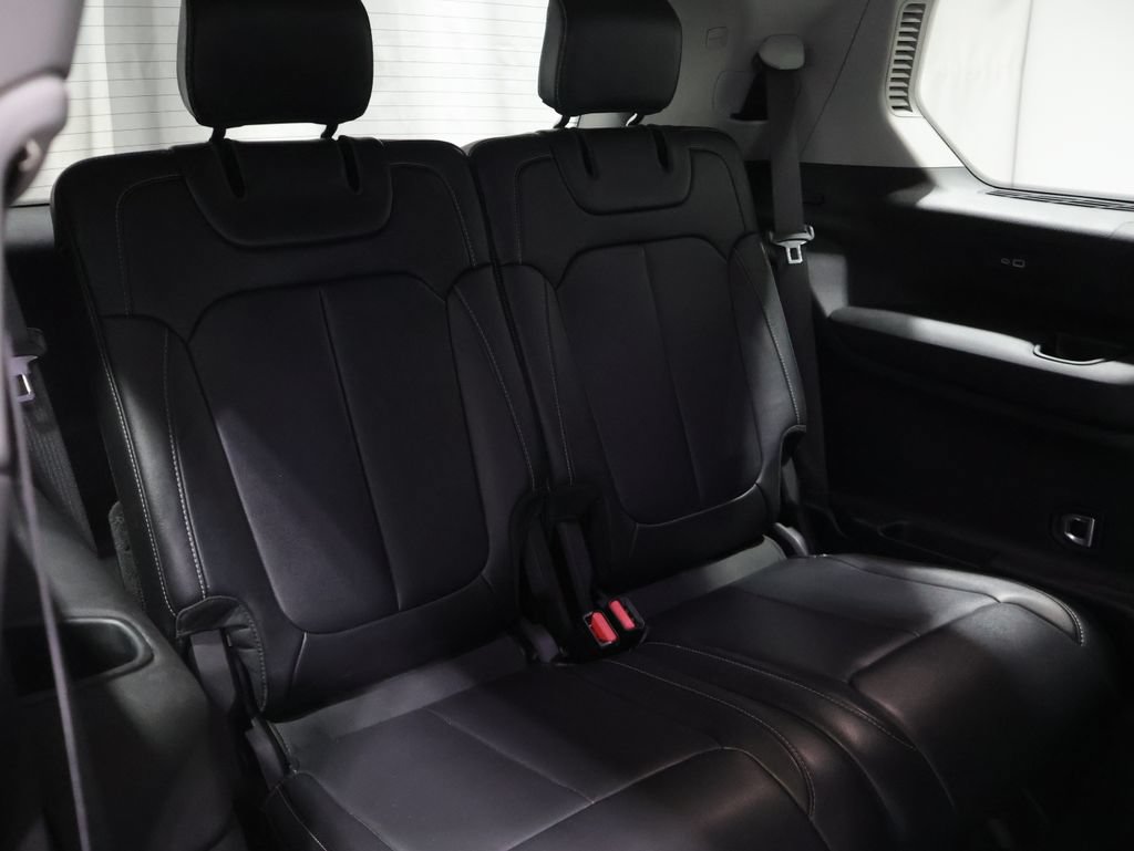 Used 2021 Jeep Grand Cherokee L Limited AWD/4WD image 21