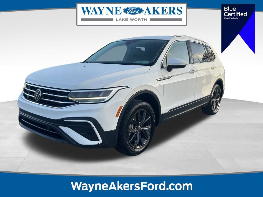 Used 2024 Volkswagen Tiguan SE image 1