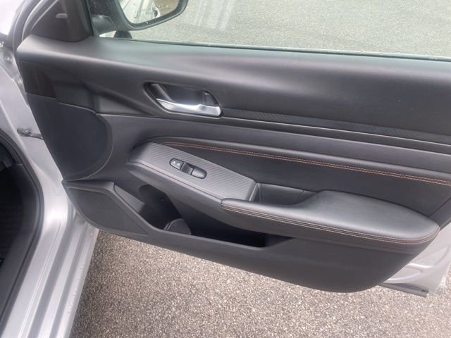 Used 2019 Nissan Altima 2.5 SR FWD image 41
