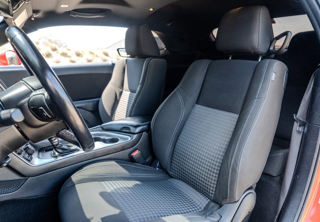 Used 2021 Dodge Challenger SXT image 26