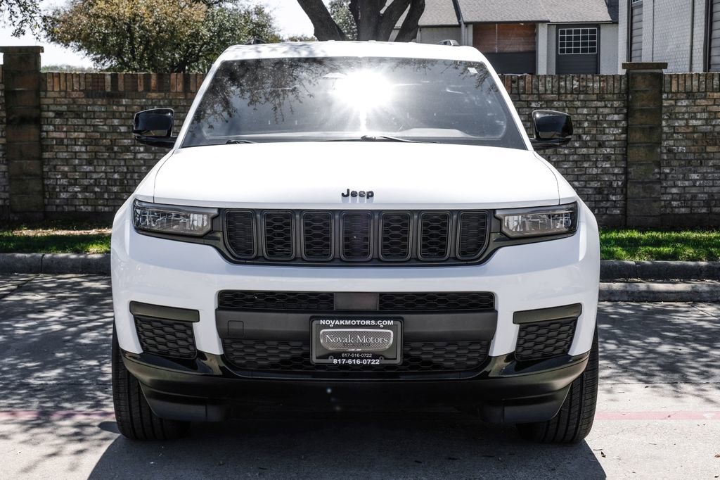 Used 2023 Jeep Grand Cherokee L Laredo AWD/4WD image 10