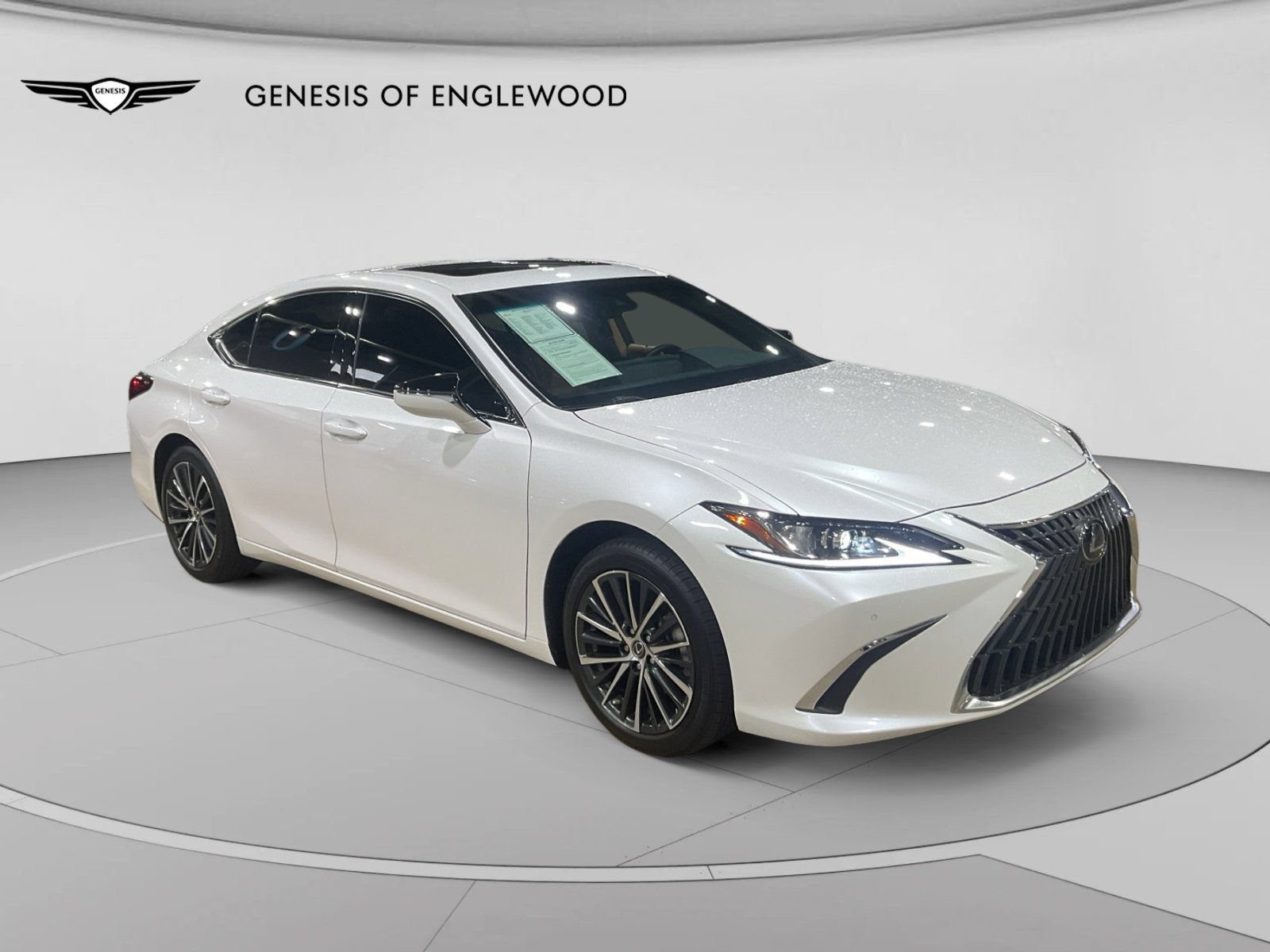 Used 2025 Lexus ES 350 w/ Premium Package FWD image 5