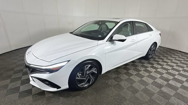 Used 2024 Hyundai Elantra Limited FWD image 6