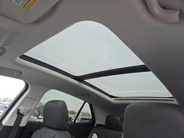 New 2026 Buick Envision Sport Touring image 3