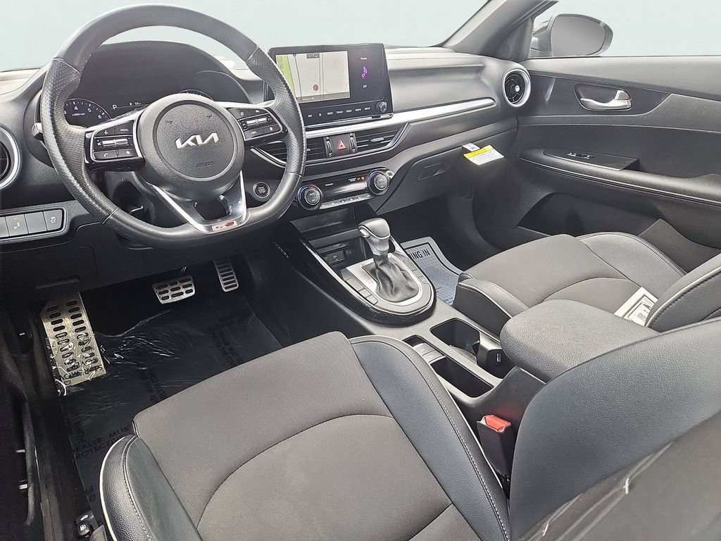 Used 2023 Kia Forte GT-Line w/ GT-Line Technology Package FWD image 10
