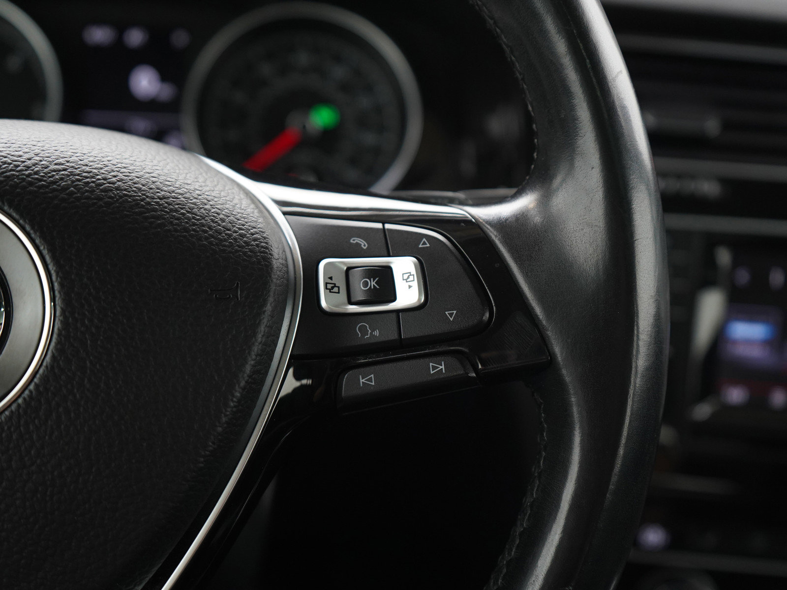 Used 2015 Volkswagen Golf TDI SEL w/ Lighting Package (SEL) image 26