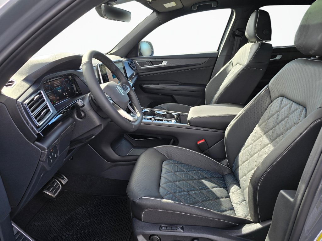 New 2026 Volkswagen Atlas Cross Sport SEL Premium R-Line AWD/4WD image 19