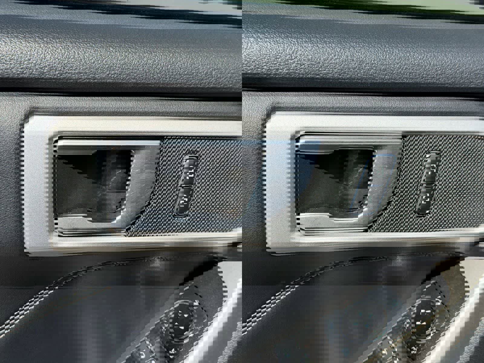 Used 2023 Ford Explorer XLT w/ Equipment Group 202A image 17