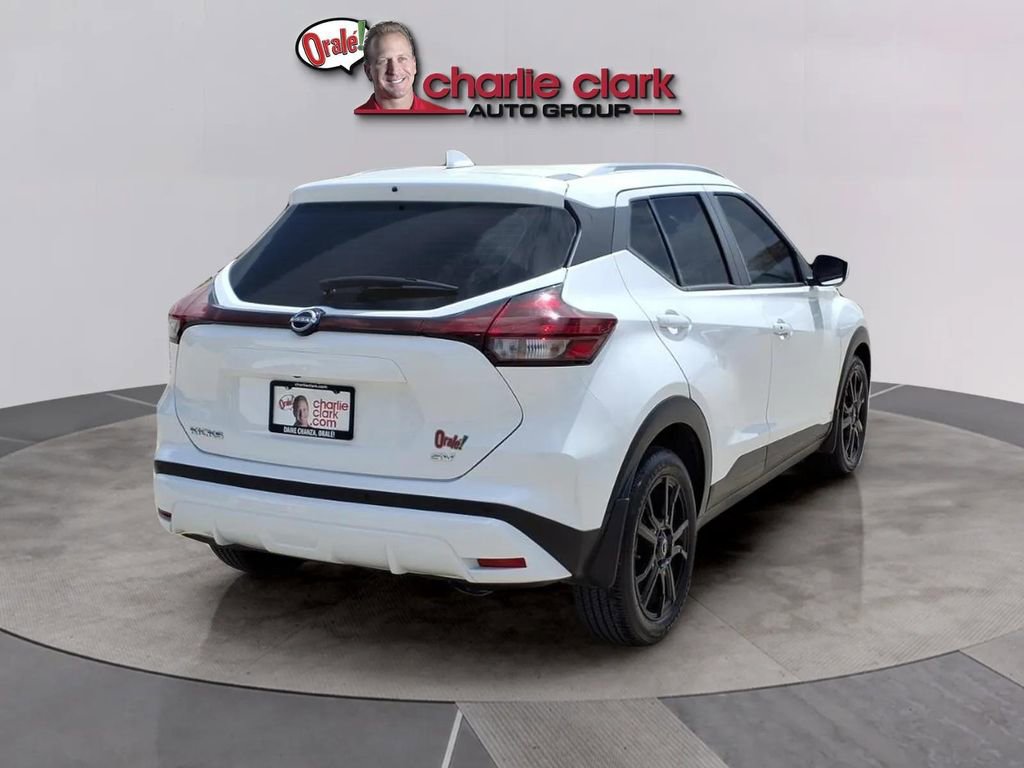 Used 2023 Nissan Kicks SV image 5