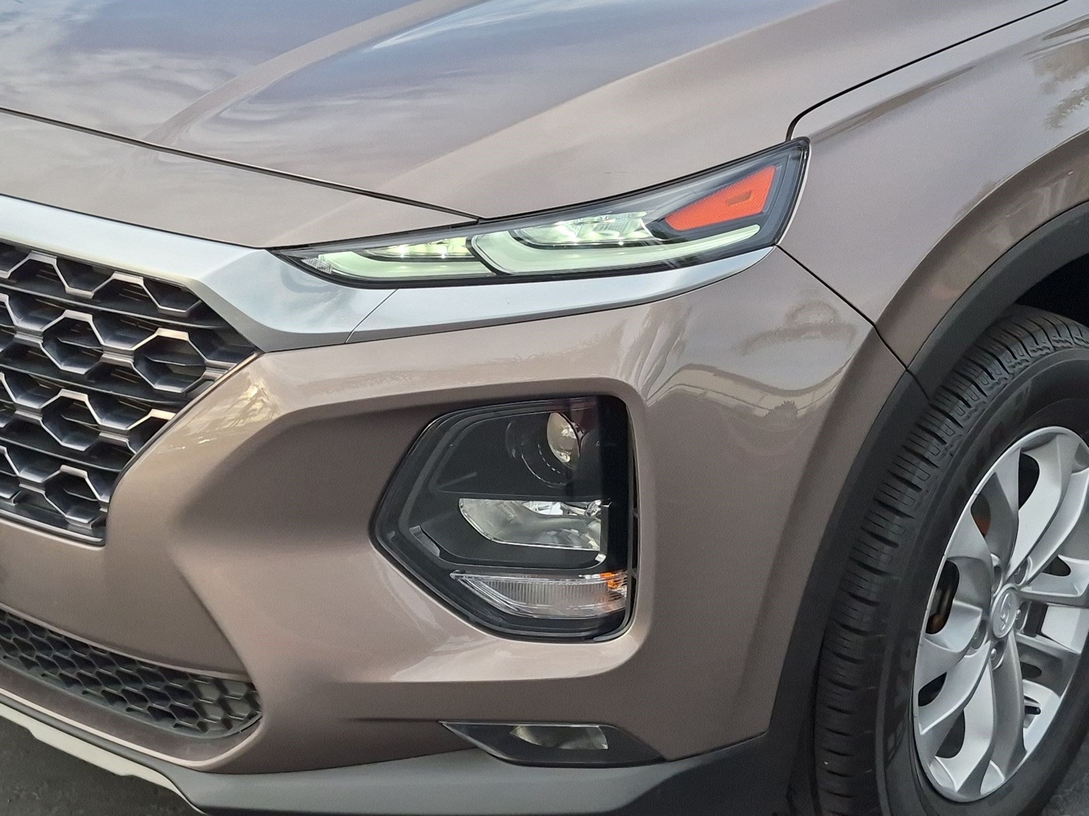 Used 2020 Hyundai Santa Fe SEL FWD image 6