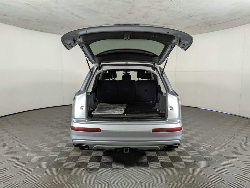 Used 2019 Audi Q7 3.0T Premium Plus w/ Premium Plus Package image 9