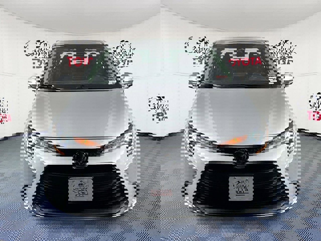 Used 2024 Toyota Corolla LE image 3