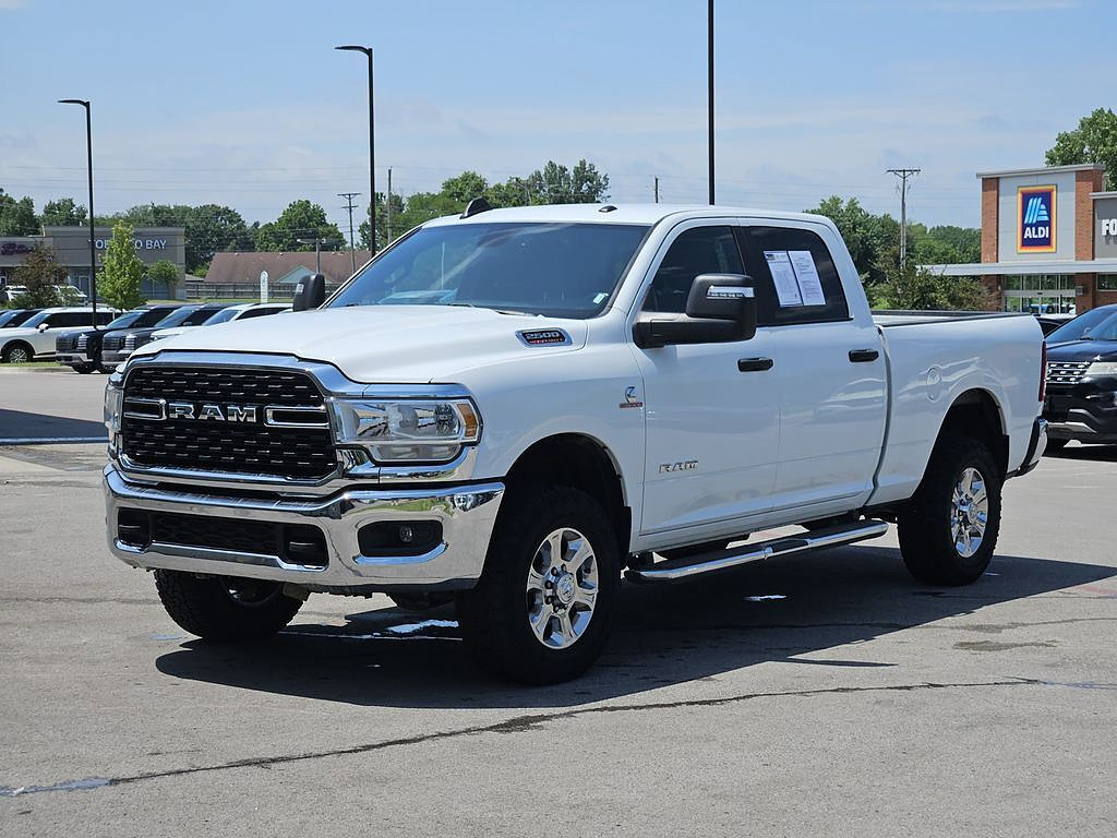 Used 2024 RAM 2500 Big Horn AWD/4WD image 2