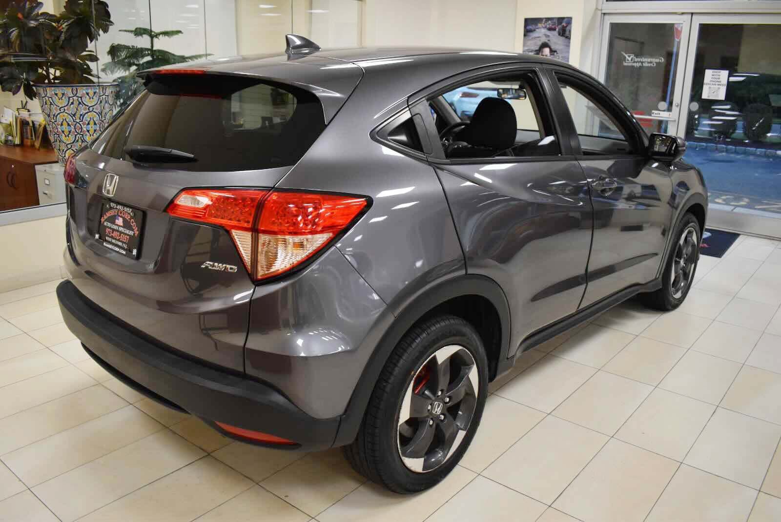 Used 2018 Honda HR-V EX image 4