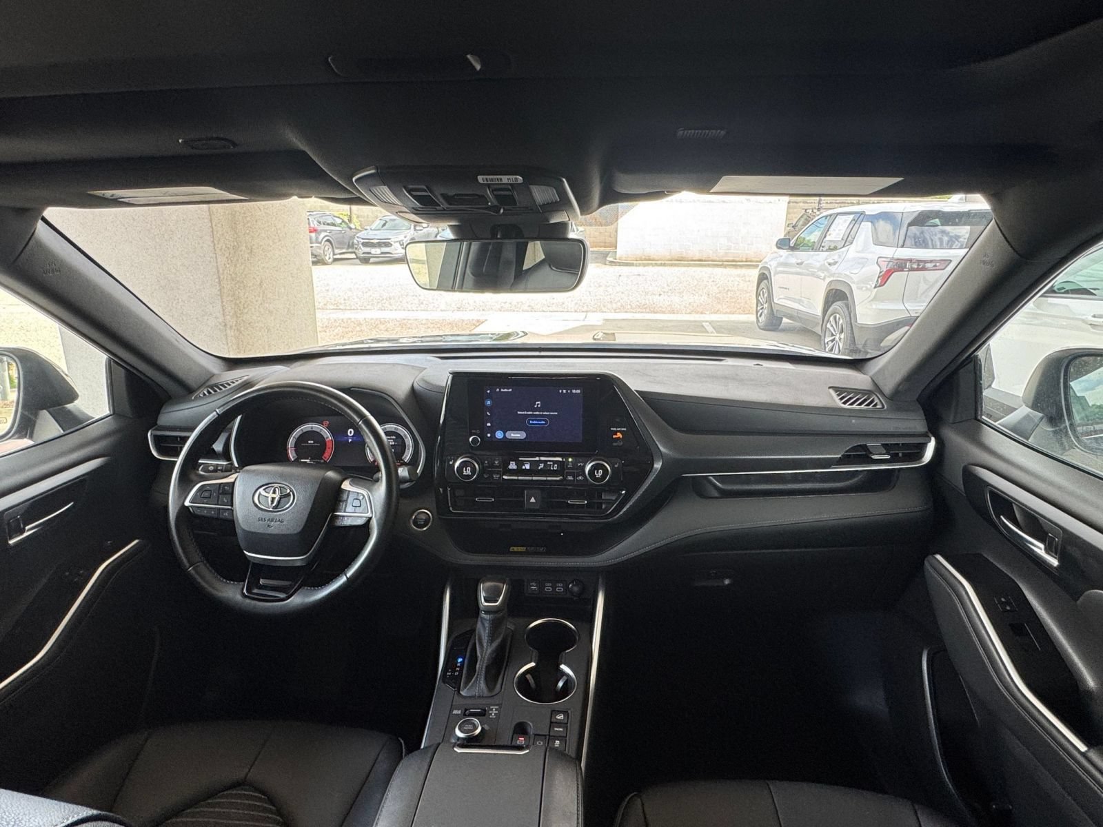 Used 2025 Toyota Highlander XSE AWD/4WD image 36