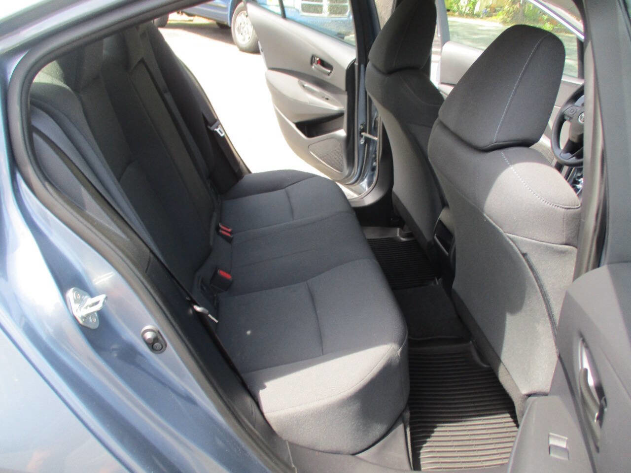 Used 2022 Toyota Corolla LE FWD image 24