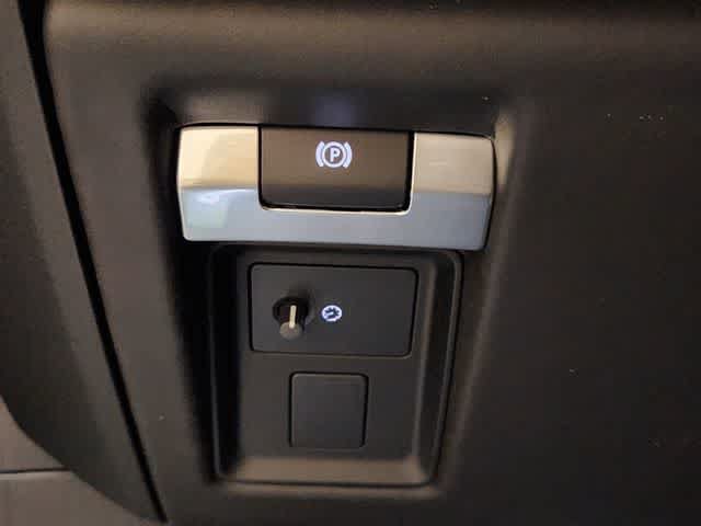 New 2026 Land Rover Defender 110 OCTA AWD/4WD image 35