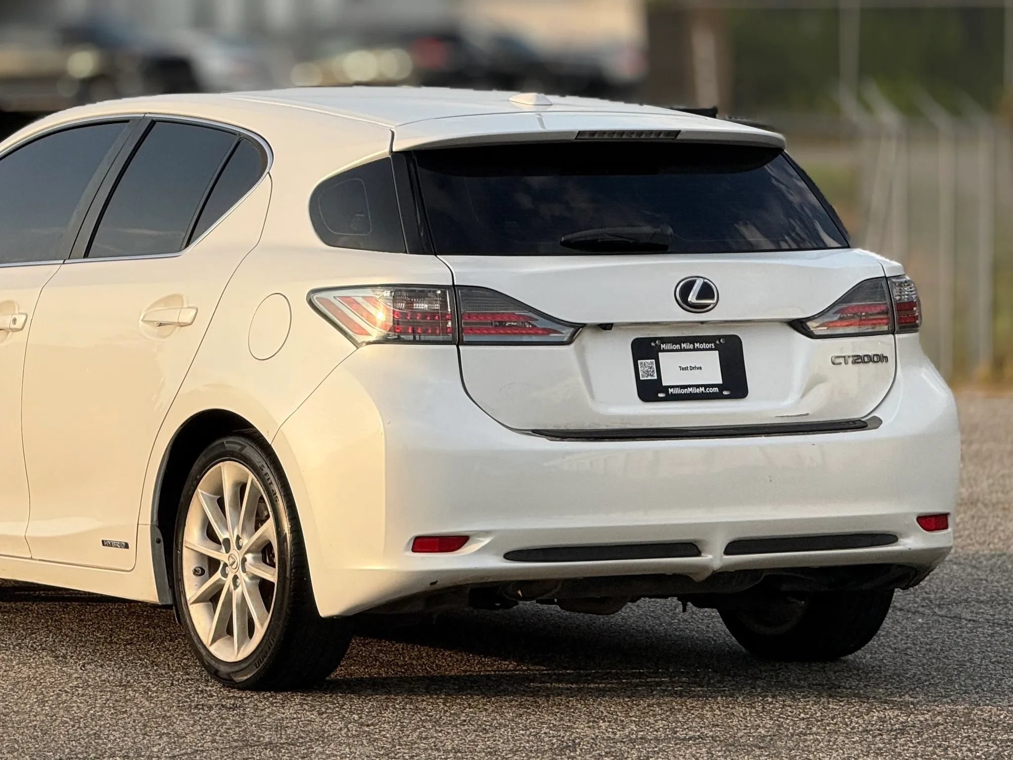 Used 2013 Lexus CT 200h w/ Premium Pkg w/Backup Camera FWD image 16
