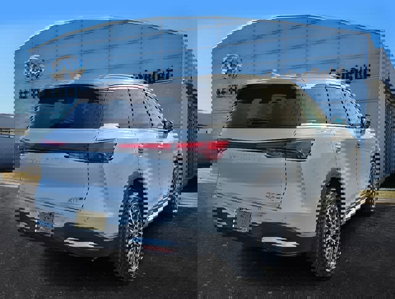 New 2026 INFINITI QX60 Luxe image 6