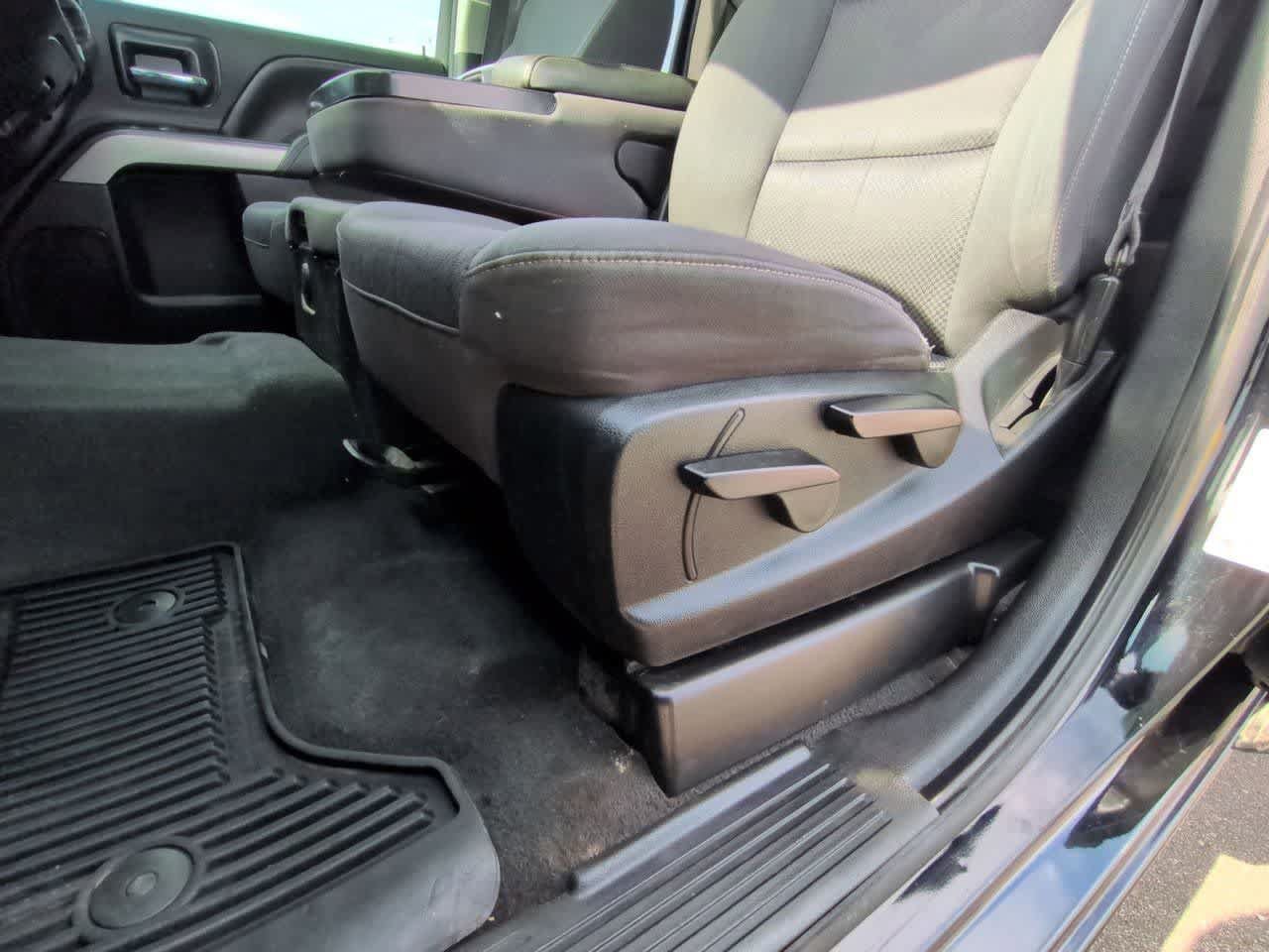 Used 2019 Chevrolet Silverado 1500 LT RWD image 17