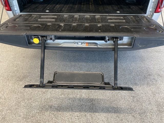 Used 2016 Ford F150 Platinum w/ Equipment Group 701A Luxury AWD/4WD image 8