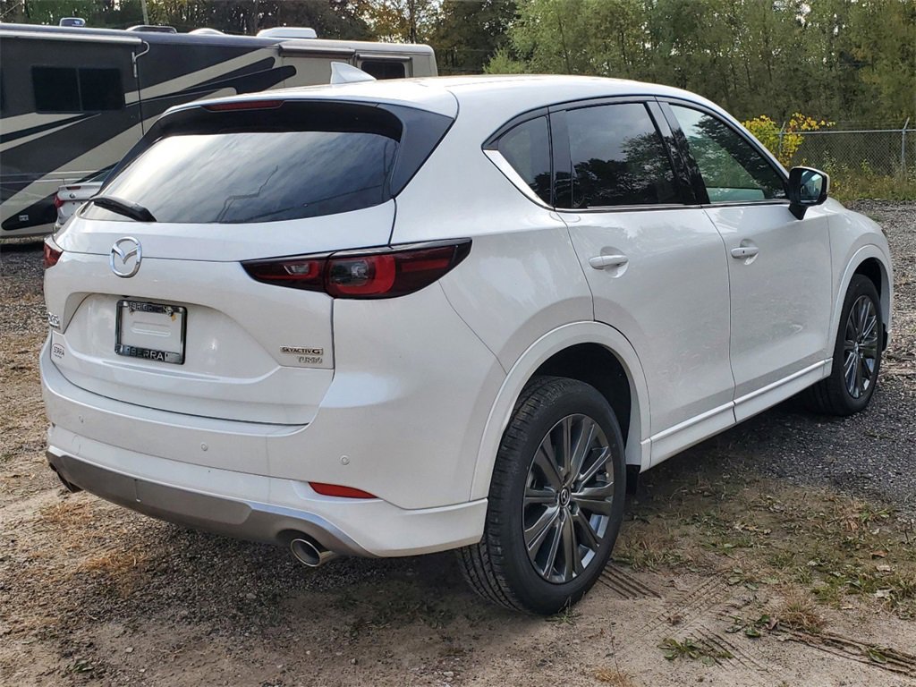 New 2025 MAZDA CX-5 Signature image 3