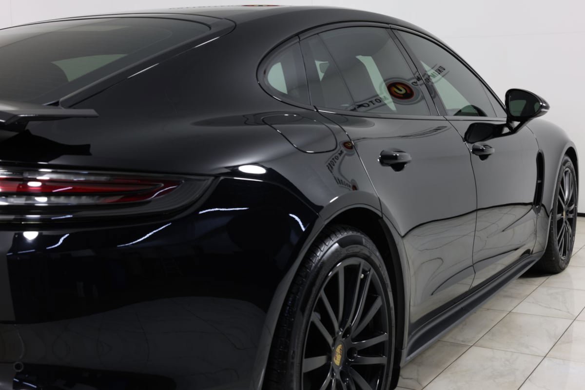 Used 2020 Porsche Panamera GTS image 42