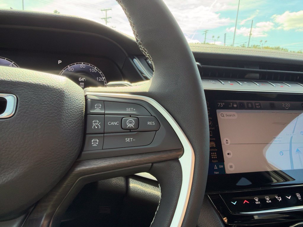 New 2027 Jeep Grand Cherokee Altitude AWD/4WD image 18
