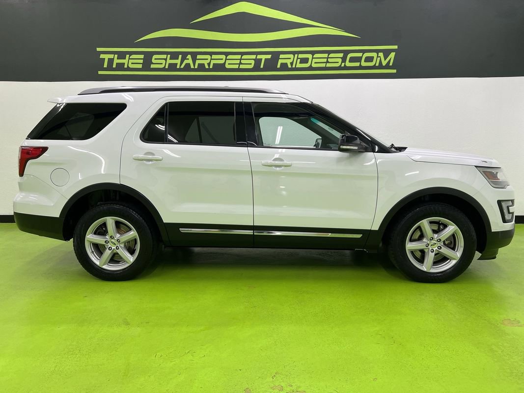 Used 2016 Ford Explorer XLT image 11