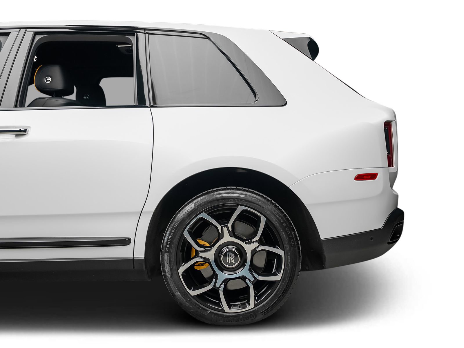 Used 2023 Rolls-Royce Cullinan Black Badge w/ Dark Exterior Package AWD/4WD image 25