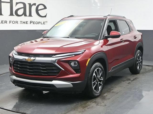 Used 2024 Chevrolet TrailBlazer LT w/ LT Cold Weather Package FWD image 7