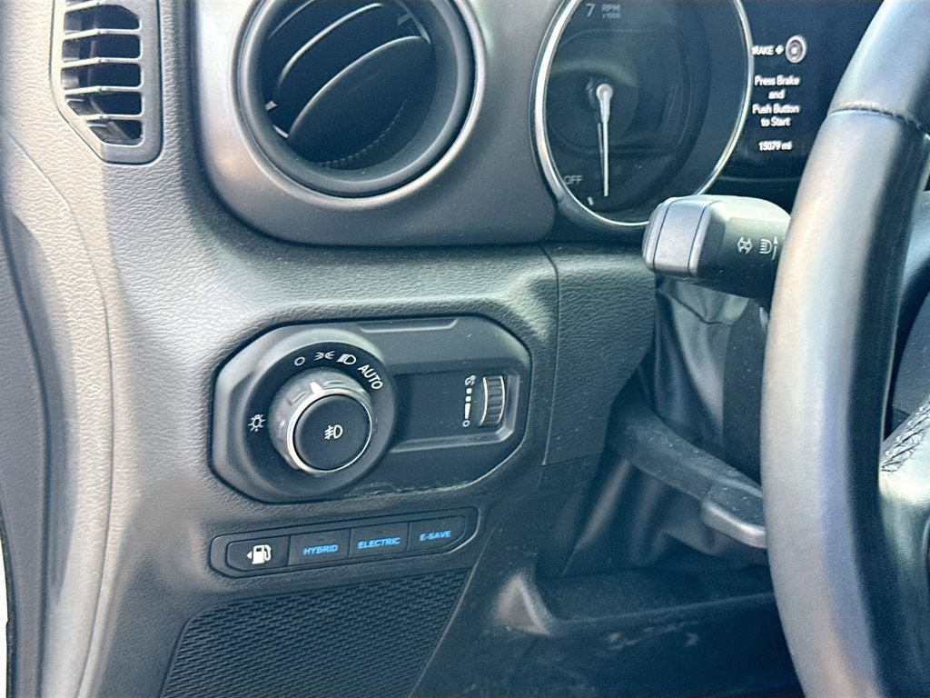 Used 2023 Jeep Wrangler Unlimited w/ Cold Weather Group AWD/4WD image 11