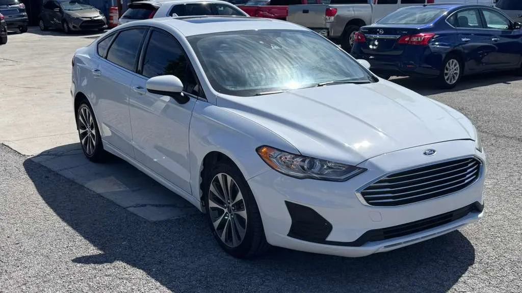 Used 2019 Ford Fusion SE AWD/4WD image 7